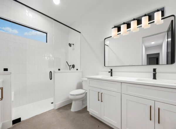 Riverview 5 Light Vanity - Image 3
